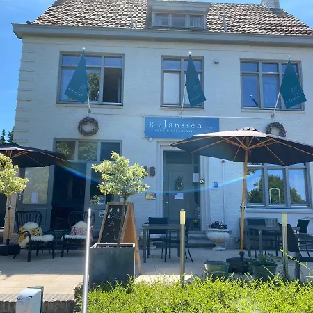 Bie Janssen Bed & Breakfast *