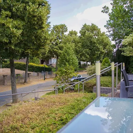 Bie Janssen Bed & Breakfast *