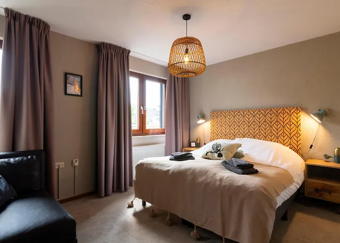 Bie Janssen 3* Elsloo (Limburg)