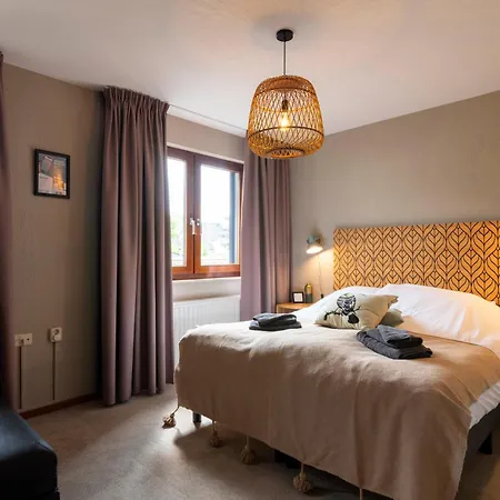 Bie Janssen 3* Elsloo (Limburg)